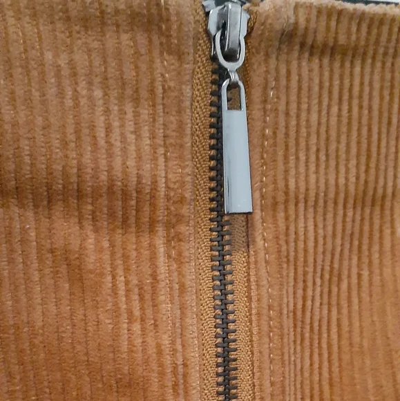 NWT Fashion On Earth Tan Corduroy Zip Front Mini Skirt size M - Picture 4 of 8